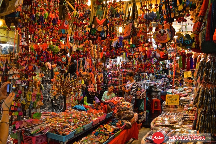 Chợ cuối tuần Chatuchak là một trong những điểm đến không thể không ghé qua ở Bangkok