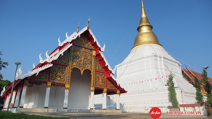 Wat Phra Kaew Don Tao - Lampang