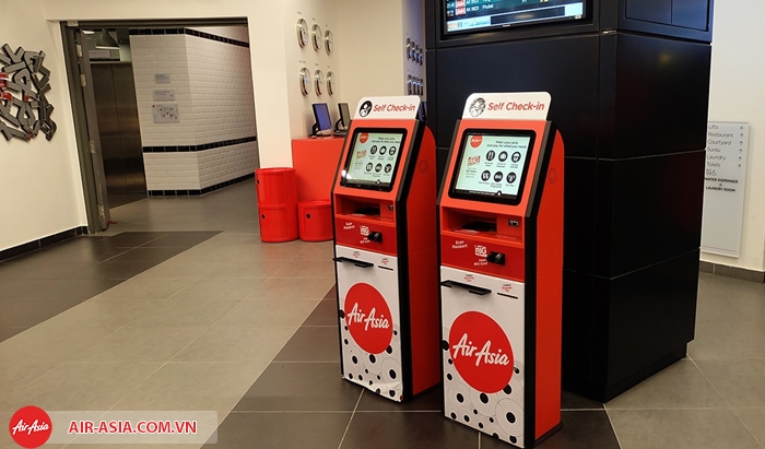 Tự check-in với Air Asia tại kiosk ở sân bay